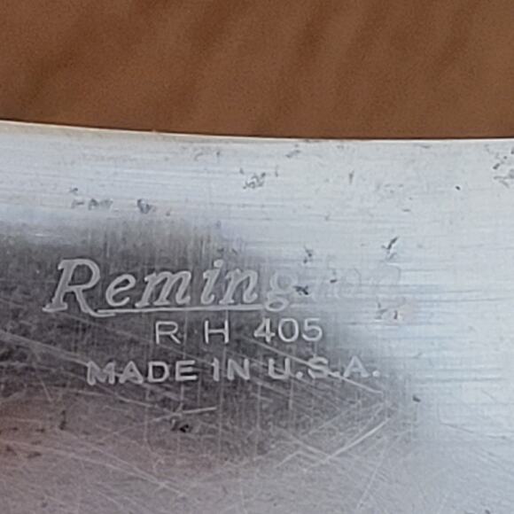 Vintage Remington RH-405 Hunting Fighting Knife with leather Sheath - Picture 9 of 10